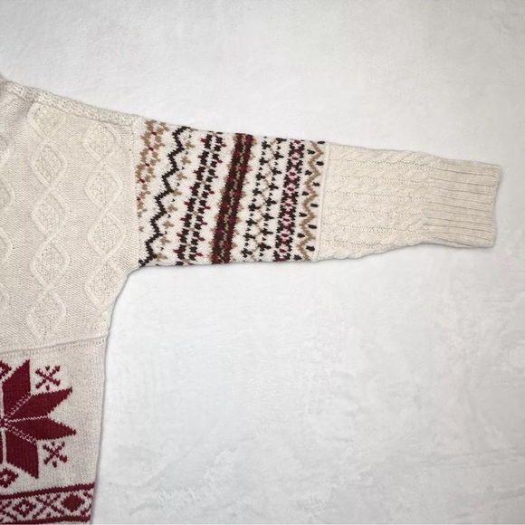 American Eagle AE Chunky Sweater Medium Soft Mock Neck Fair Isle Holiday Red NWT - Picture 4 of 16